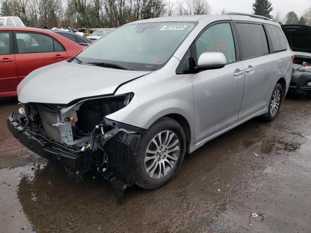 Photo 1 VIN: 5TDYZ3DC1KS004055 - TOYOTA SIENNA XLE 