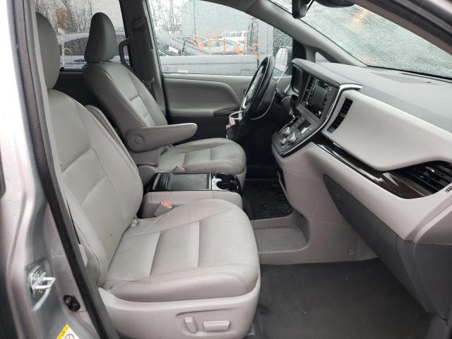 Photo 4 VIN: 5TDYZ3DC1KS004055 - TOYOTA SIENNA XLE 