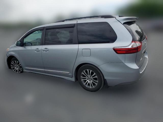 Photo 1 VIN: 5TDYZ3DC1KS974312 - TOYOTA SIENNA XLE 