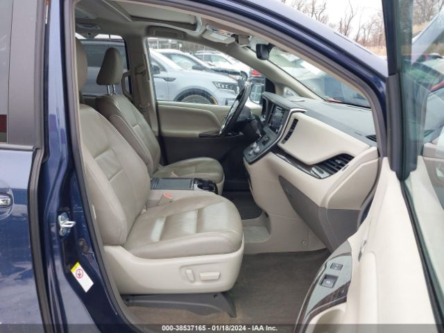 Photo 4 VIN: 5TDYZ3DC1KS980384 - TOYOTA SIENNA 