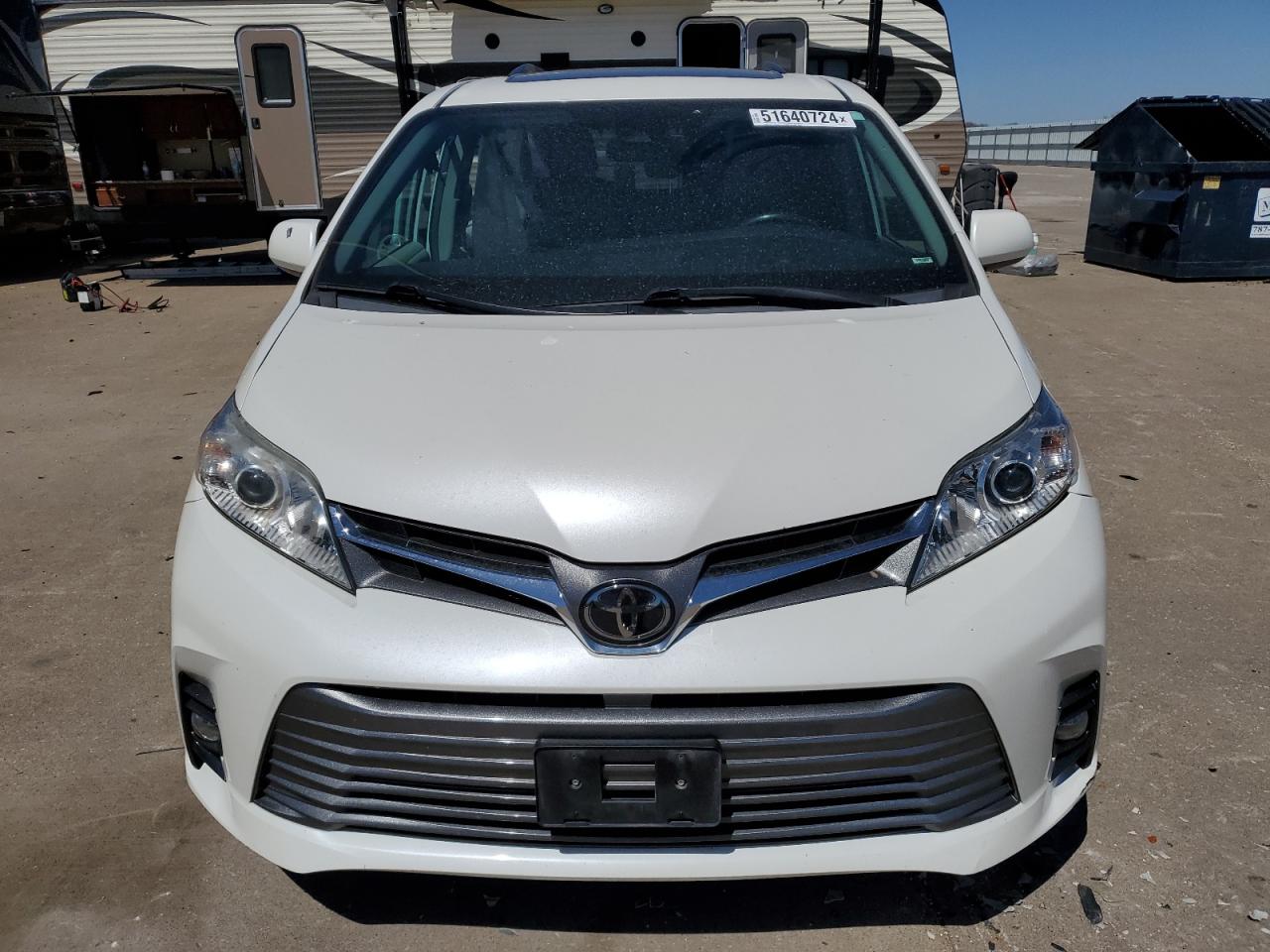 Photo 4 VIN: 5TDYZ3DC1KS991966 - TOYOTA SIENNA 