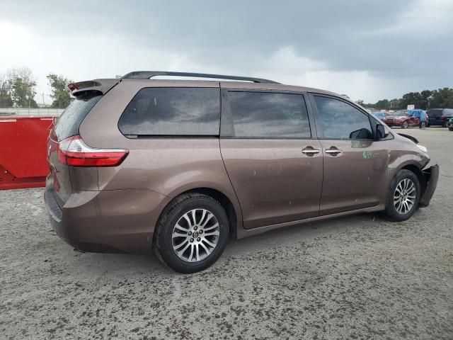 Photo 2 VIN: 5TDYZ3DC1KS992938 - TOYOTA SIENNA XLE 