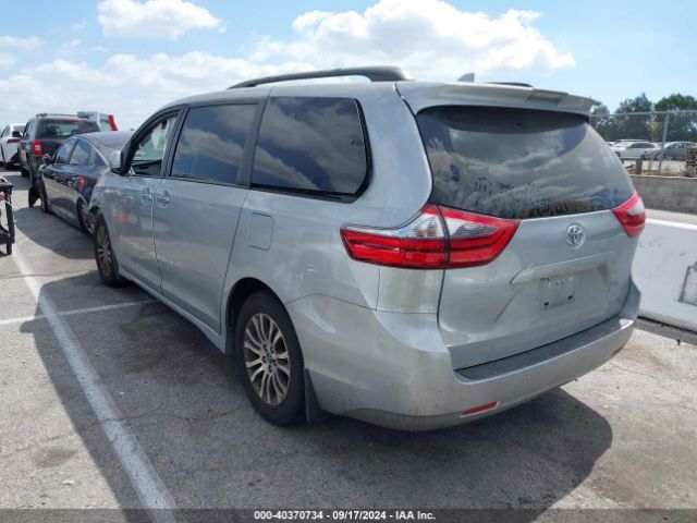 Photo 2 VIN: 5TDYZ3DC1LS048428 - TOYOTA SIENNA 