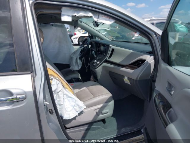 Photo 4 VIN: 5TDYZ3DC1LS048428 - TOYOTA SIENNA 