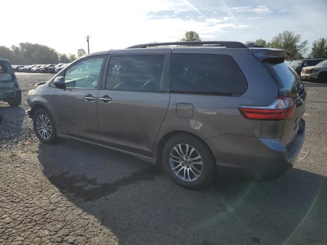 Photo 1 VIN: 5TDYZ3DC1LS057369 - TOYOTA SIENNA XLE 