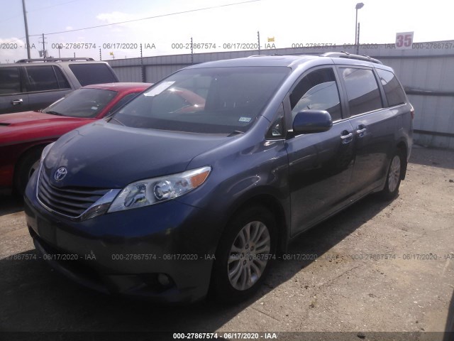 Photo 1 VIN: 5TDYZ3DC2HS781885 - TOYOTA SIENNA 