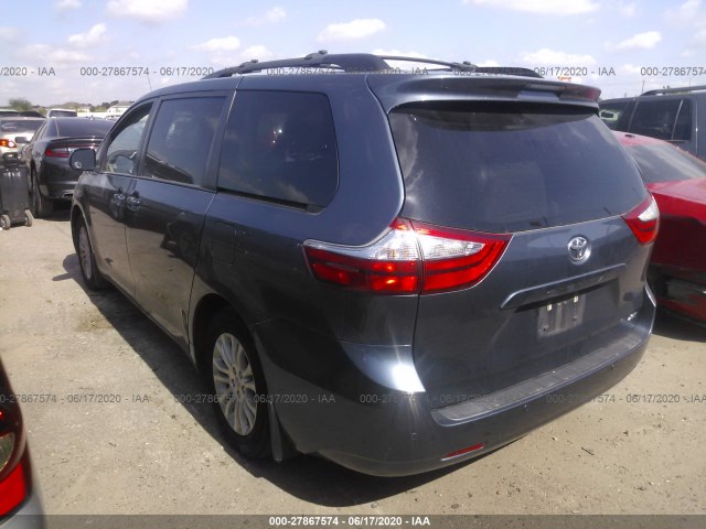 Photo 2 VIN: 5TDYZ3DC2HS781885 - TOYOTA SIENNA 