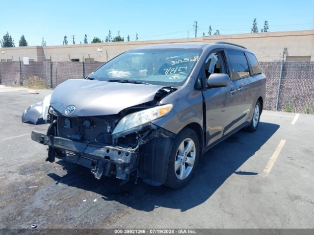 Photo 1 VIN: 5TDYZ3DC2HS782020 - TOYOTA SIENNA 