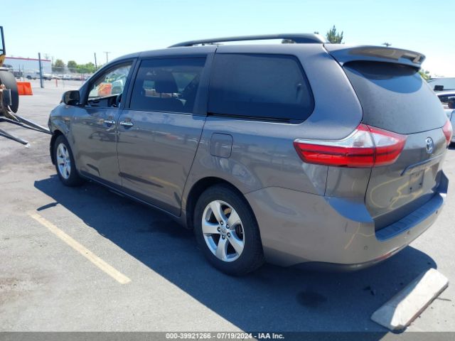 Photo 2 VIN: 5TDYZ3DC2HS782020 - TOYOTA SIENNA 