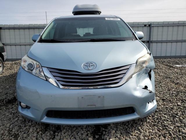 Photo 4 VIN: 5TDYZ3DC2HS801536 - TOYOTA SIENNA XLE 