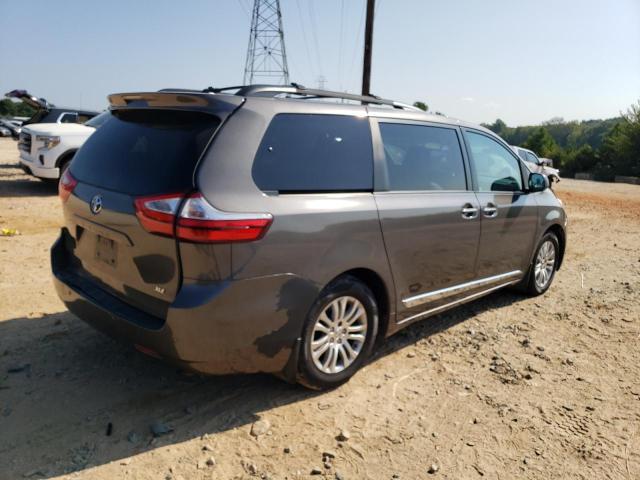 Photo 2 VIN: 5TDYZ3DC2HS814271 - TOYOTA SIENNA XLE 