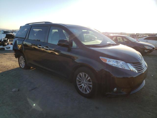 Photo 3 VIN: 5TDYZ3DC2HS818594 - TOYOTA SIENNA XLE 