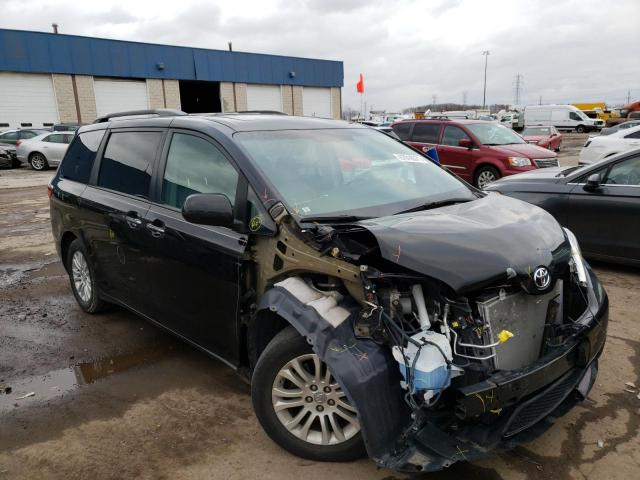 Photo 0 VIN: 5TDYZ3DC2HS826307 - TOYOTA SIENNA XLE 