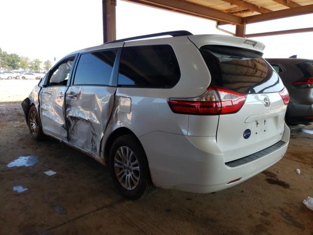 Photo 2 VIN: 5TDYZ3DC2HS832012 - TOYOTA SIENNA XLE 