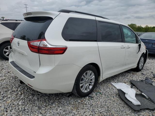 Photo 2 VIN: 5TDYZ3DC2HS834892 - TOYOTA SIENNA XLE 