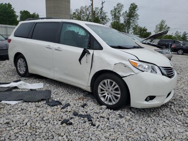 Photo 3 VIN: 5TDYZ3DC2HS834892 - TOYOTA SIENNA XLE 