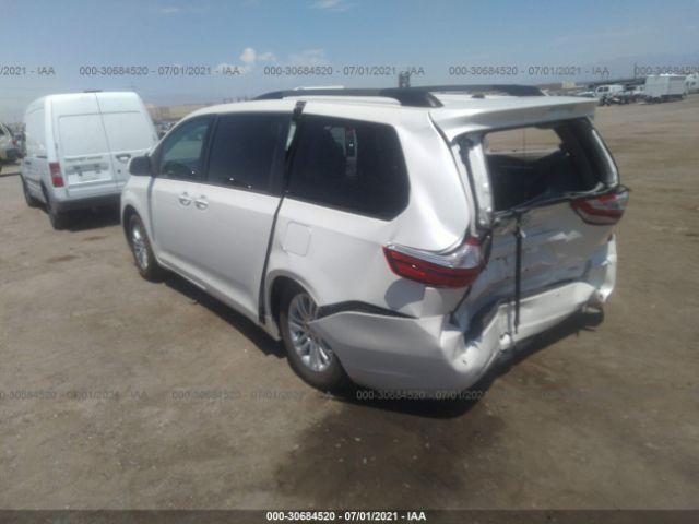 Photo 2 VIN: 5TDYZ3DC2HS838165 - TOYOTA SIENNA 