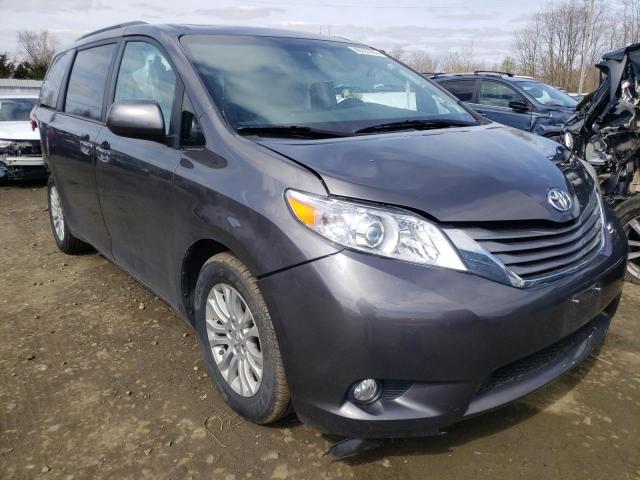 Photo 0 VIN: 5TDYZ3DC2HS851496 - TOYOTA SIENNA XLE 