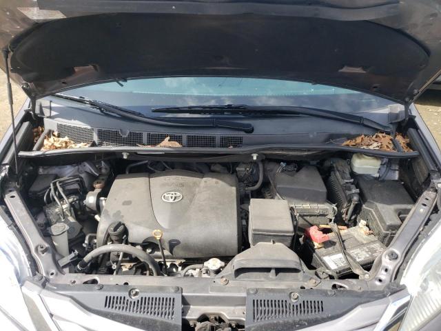 Photo 6 VIN: 5TDYZ3DC2HS851496 - TOYOTA SIENNA XLE 