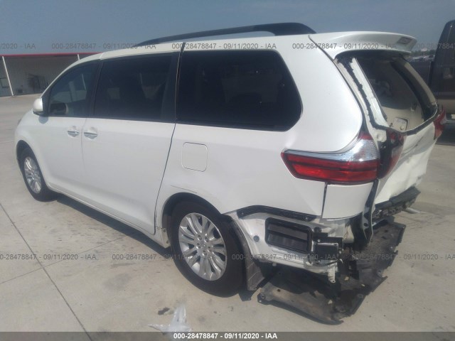 Photo 2 VIN: 5TDYZ3DC2HS861056 - TOYOTA SIENNA 