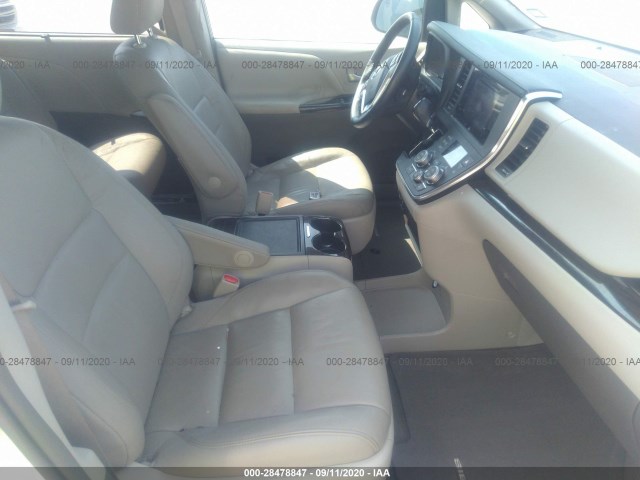 Photo 4 VIN: 5TDYZ3DC2HS861056 - TOYOTA SIENNA 