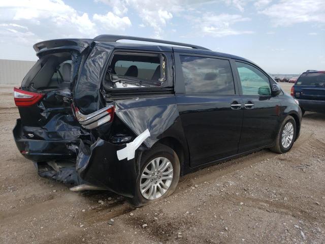 Photo 2 VIN: 5TDYZ3DC2HS871893 - TOYOTA SIENNA XLE 