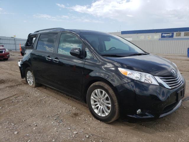 Photo 3 VIN: 5TDYZ3DC2HS871893 - TOYOTA SIENNA XLE 