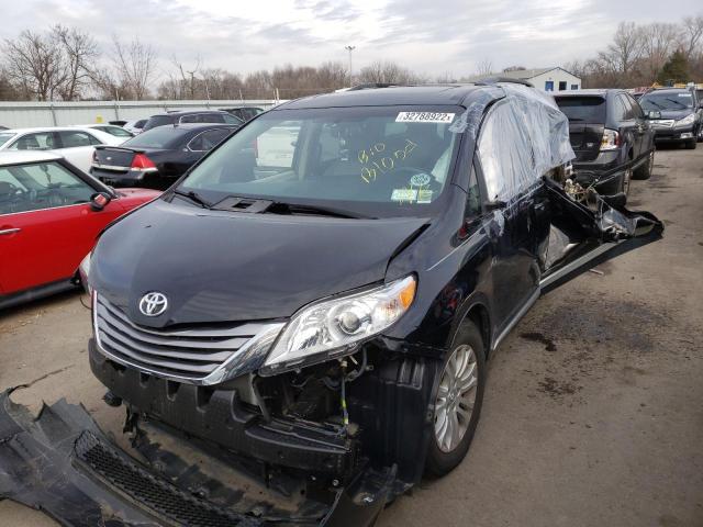 Photo 1 VIN: 5TDYZ3DC2HS891805 - TOYOTA SIENNA XLE 