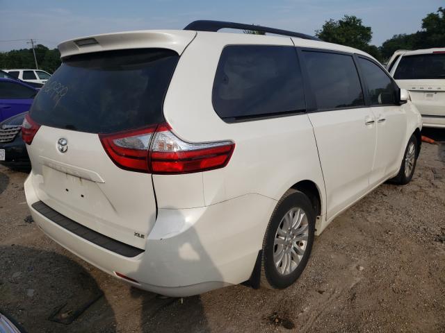 Photo 3 VIN: 5TDYZ3DC2HS895790 - TOYOTA SIENNA XLE 