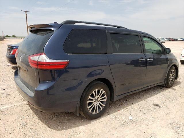 Photo 2 VIN: 5TDYZ3DC2JS905983 - TOYOTA SIENNA XLE 