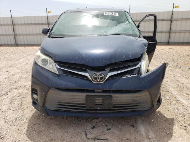 Photo 4 VIN: 5TDYZ3DC2JS905983 - TOYOTA SIENNA XLE 