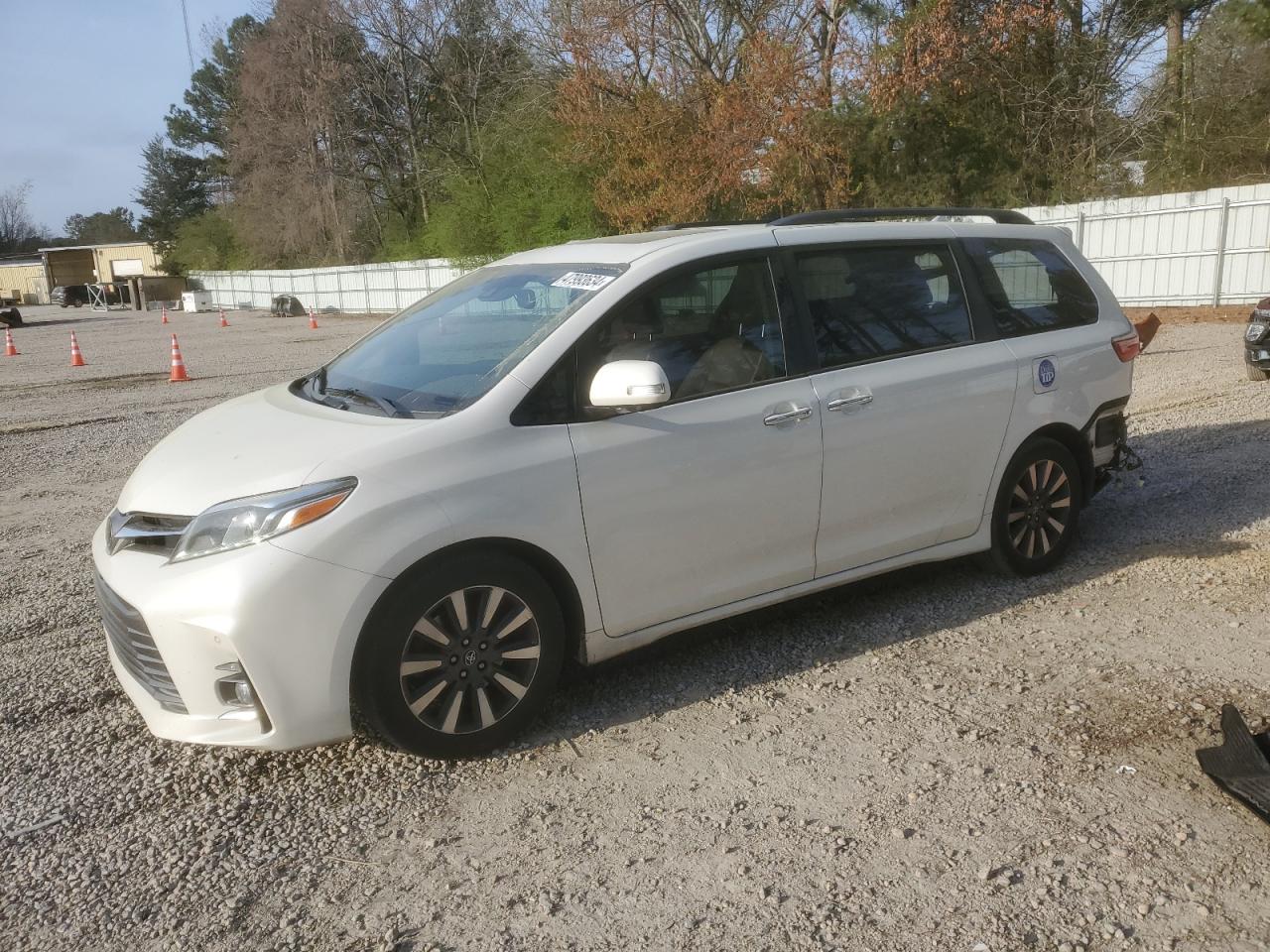 Photo 0 VIN: 5TDYZ3DC2JS913727 - TOYOTA SIENNA 