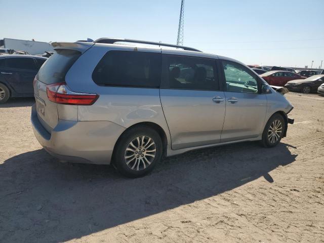 Photo 2 VIN: 5TDYZ3DC2JS920595 - TOYOTA SIENNA XLE 