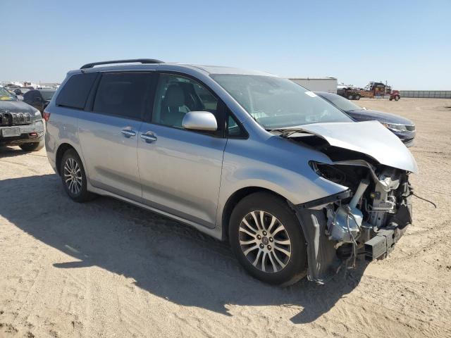 Photo 3 VIN: 5TDYZ3DC2JS920595 - TOYOTA SIENNA XLE 