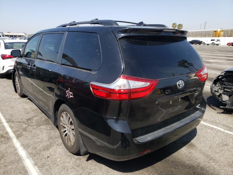 Photo 2 VIN: 5TDYZ3DC2JS921780 - TOYOTA SIENNA XLE 