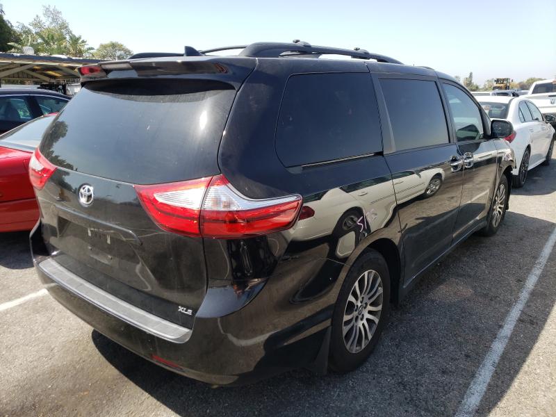 Photo 3 VIN: 5TDYZ3DC2JS921780 - TOYOTA SIENNA XLE 