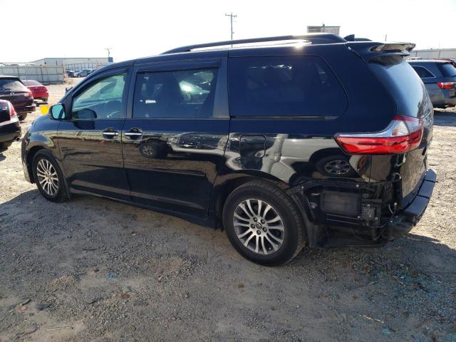 Photo 1 VIN: 5TDYZ3DC2JS922315 - TOYOTA SIENNA XLE 