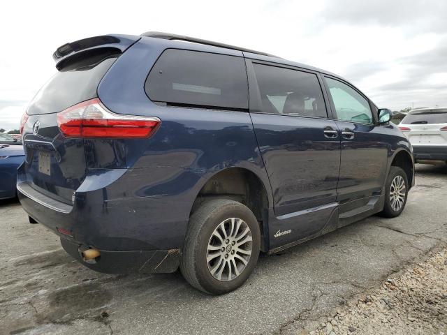 Photo 2 VIN: 5TDYZ3DC2JS927174 - TOYOTA SIENNA XLE 