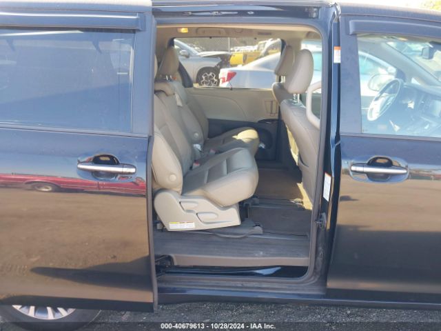 Photo 7 VIN: 5TDYZ3DC2JS929586 - TOYOTA SIENNA 