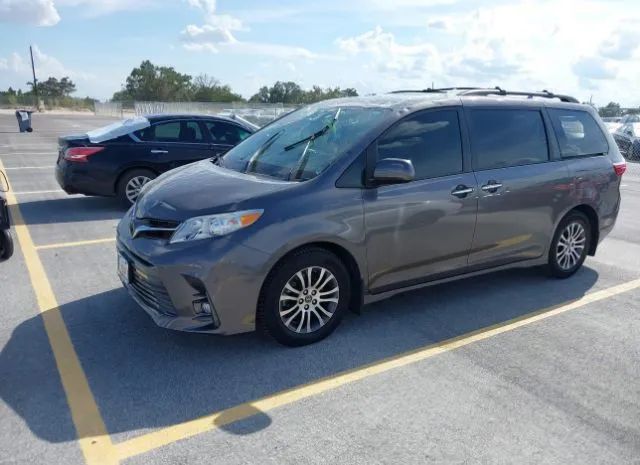 Photo 1 VIN: 5TDYZ3DC2JS942290 - TOYOTA SIENNA 