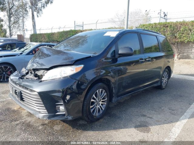 Photo 1 VIN: 5TDYZ3DC2JS955444 - TOYOTA SIENNA 