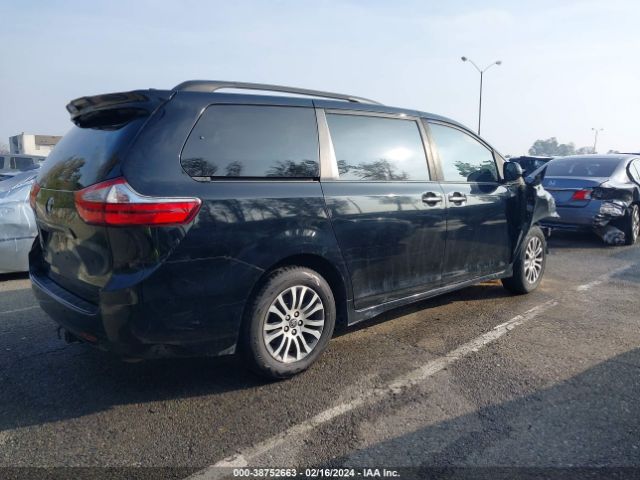 Photo 3 VIN: 5TDYZ3DC2JS955444 - TOYOTA SIENNA 