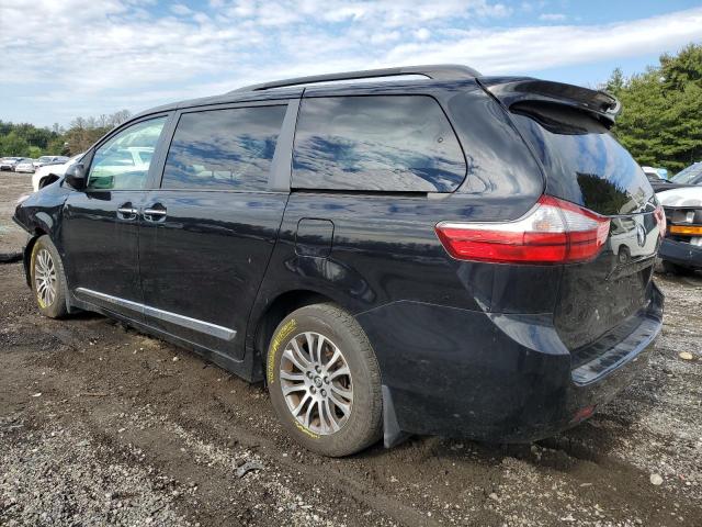 Photo 1 VIN: 5TDYZ3DC2JS956156 - TOYOTA SIENNA XLE 