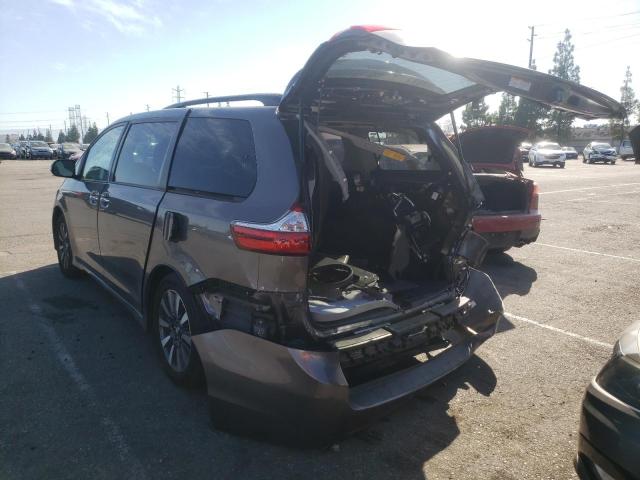 Photo 2 VIN: 5TDYZ3DC2KS016828 - TOYOTA SIENNA XLE 