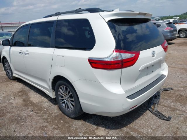 Photo 2 VIN: 5TDYZ3DC2KS970317 - TOYOTA SIENNA 