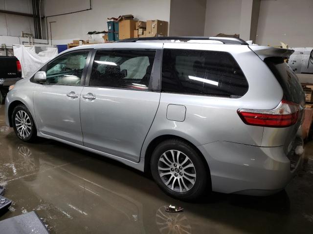 Photo 1 VIN: 5TDYZ3DC2KS973363 - TOYOTA SIENNA XLE 