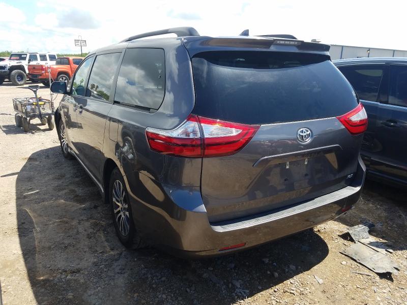 Photo 2 VIN: 5TDYZ3DC2KS977753 - TOYOTA SIENNA XLE 