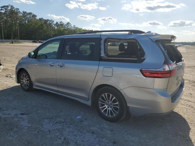 Photo 1 VIN: 5TDYZ3DC2KS981401 - TOYOTA SIENNA XLE 