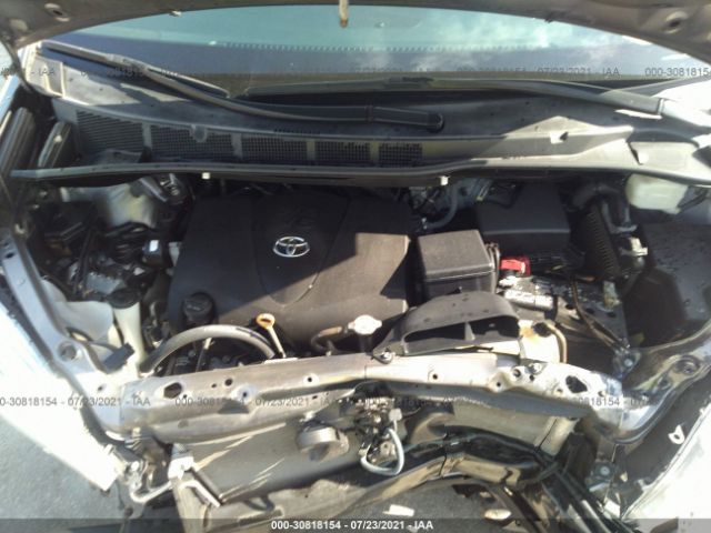 Photo 9 VIN: 5TDYZ3DC2KS985173 - TOYOTA SIENNA 