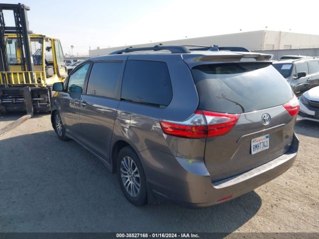 Photo 2 VIN: 5TDYZ3DC2LS046803 - TOYOTA SIENNA 